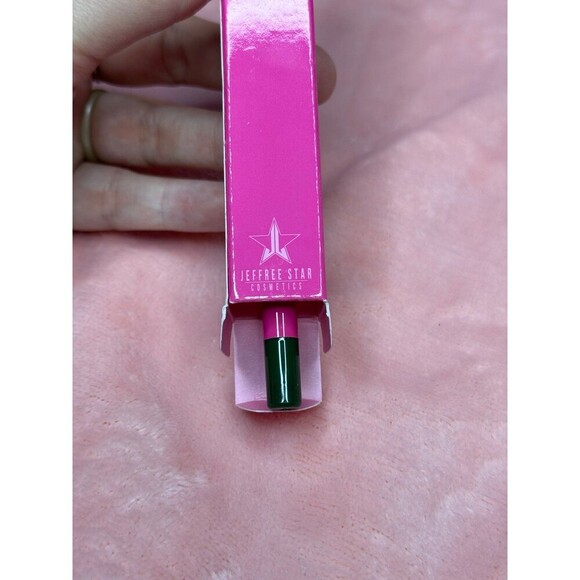 New Jeffree Star Velour Lip Liner - Crocodile Tears - NIB BNIB NWT - Picture 2 of 4